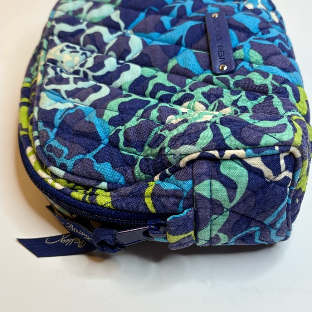 Vera Bradley Katarina Blues Quilted Cosmetic bag blue green - Picture 4 of 7
